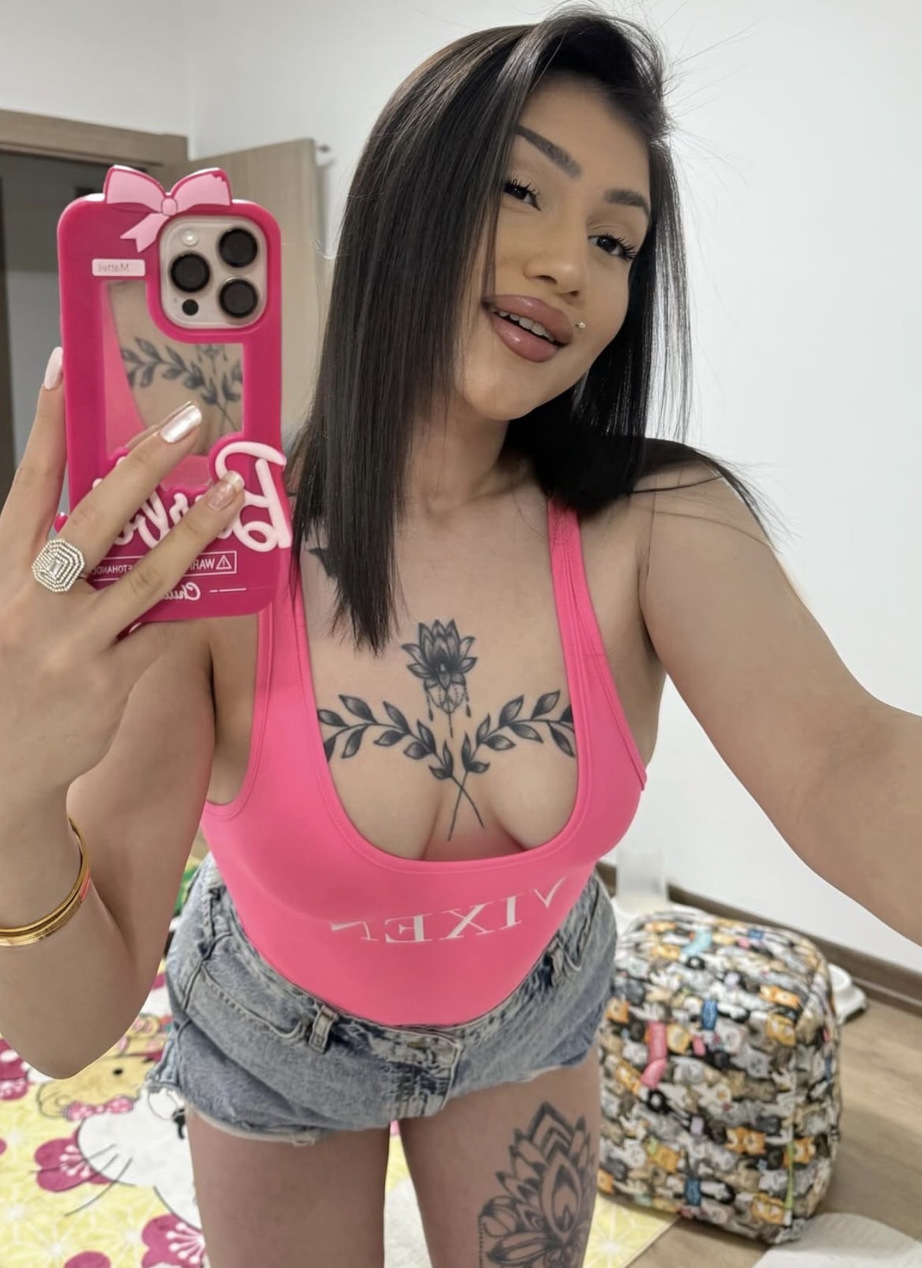 Gürleyik Başarıya Odaklanmış Kadın Escort Maya